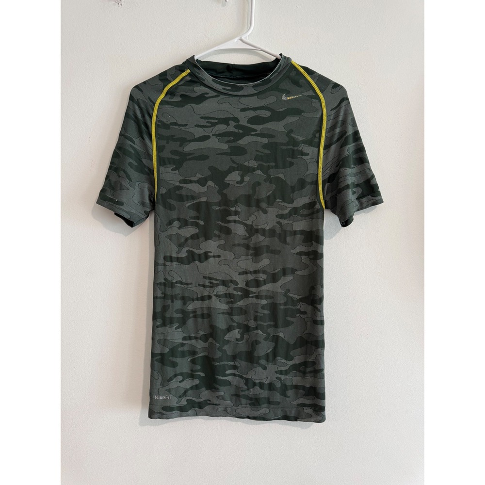 Nike Pro Fit Dry Top Womens XL Green Camo Yellow Stitching Compression Shirt - Picture 5 of 5